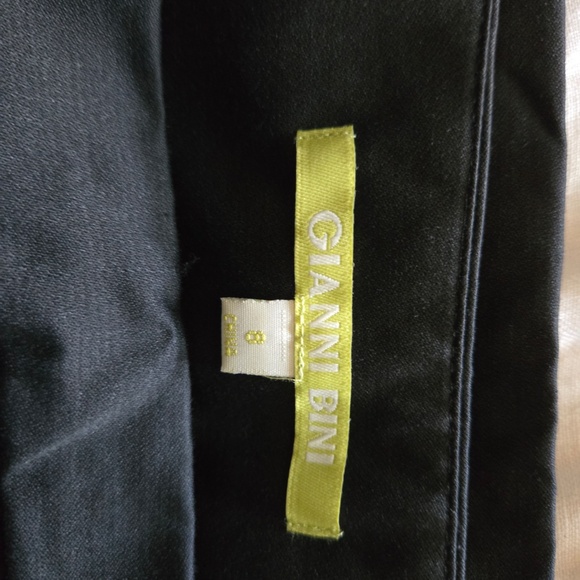 Gianni Bini Black Mini-Skirt - Size 8 - Picture 4 of 4